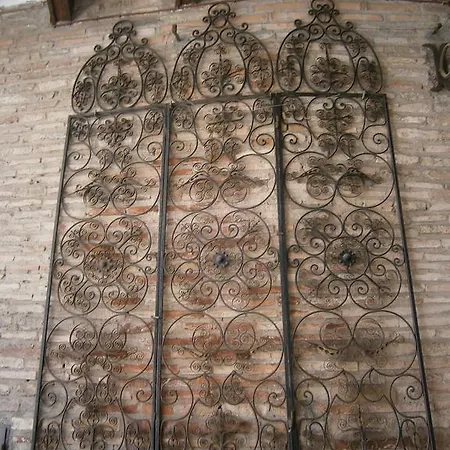 Albucasis Hotel 2*