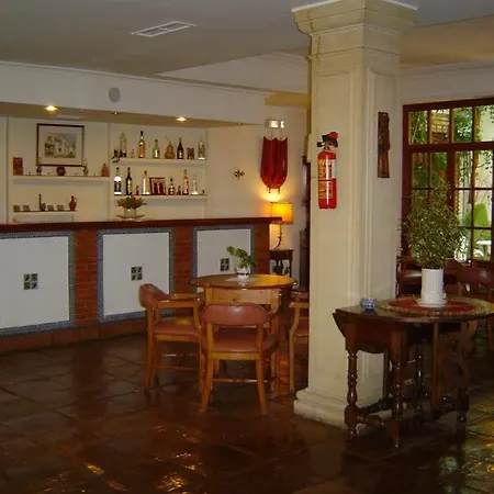 Albucasis Hotel 2*