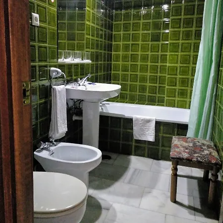 Albucasis Hotell 2*